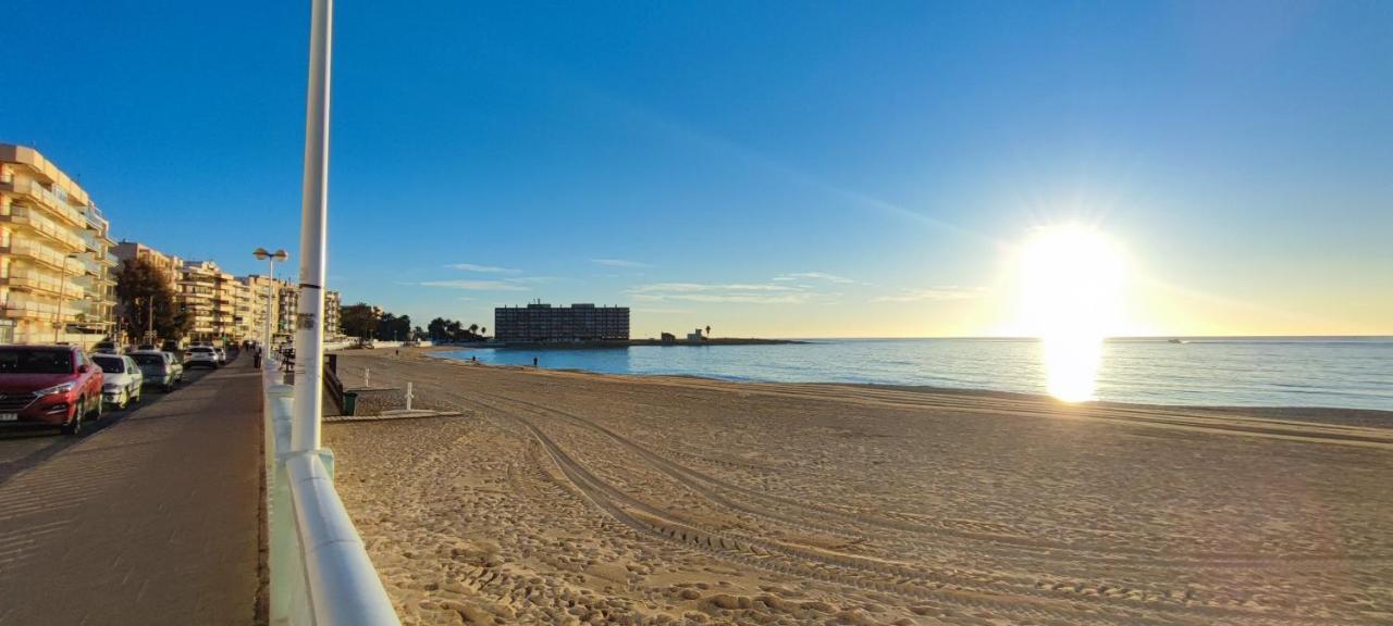 Beachside Apartment In Торевьиа Экстерьер фото